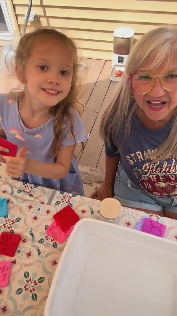 Magic Water Elf Slime Kit™ video